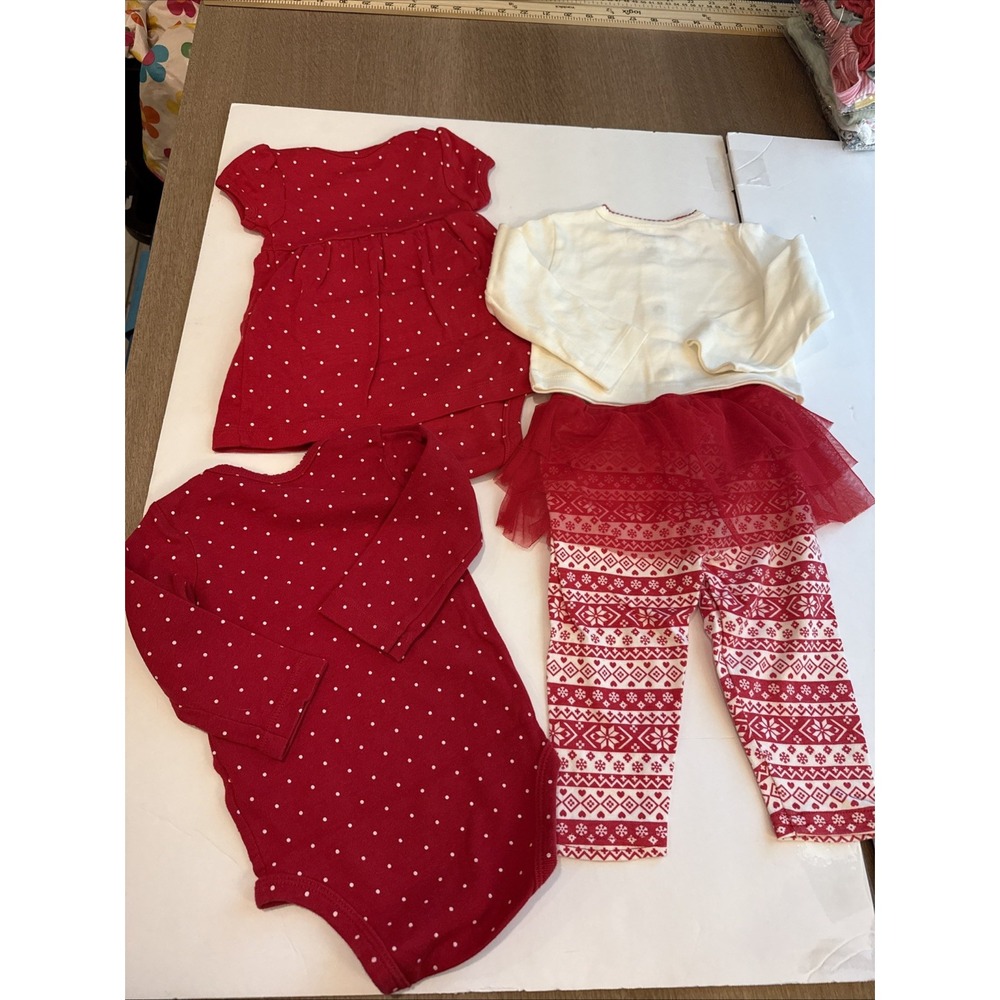 Carters 9 month Christmas Lot of 5 pieces - Picture 3 of 4